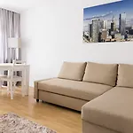 Hosapartments City Center Apartment Warschau
